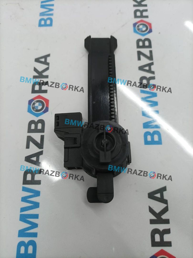 петля бардачка BMW X3 G45 2025, 2.0 л., B48B20P, бензин, АКПП, c4f, внедорожник 5 дв., полный привод, 6831913