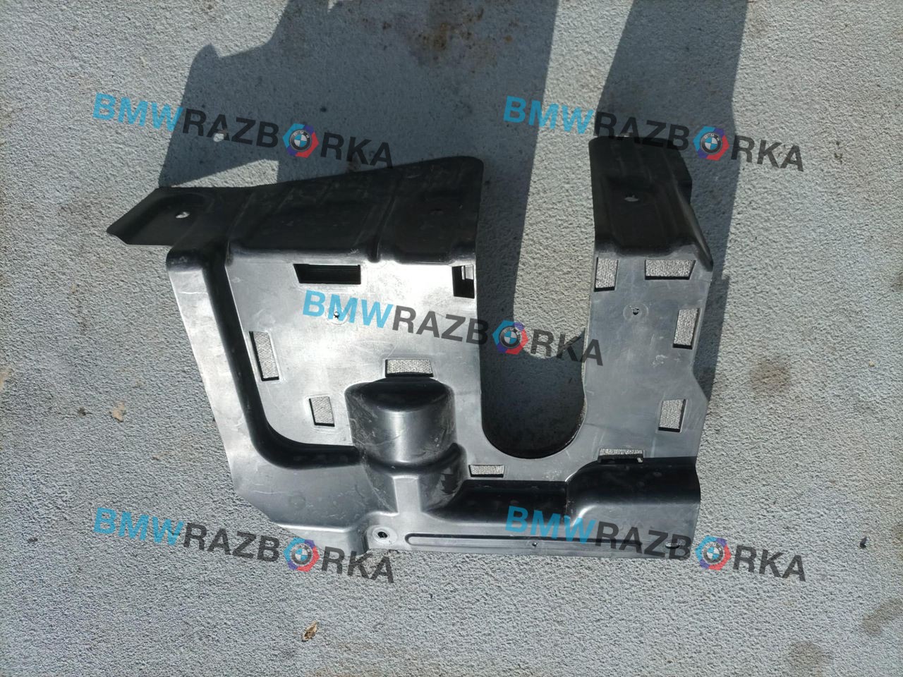 кожух (защита) рулевого механизма BMW X5 G05 [рестайлинг] G05 2025, 3.0 л., B57 D30 B, дизель, АКПП, c35, внедорожник 5 дв., полный привод, 51717424917, 7424917
