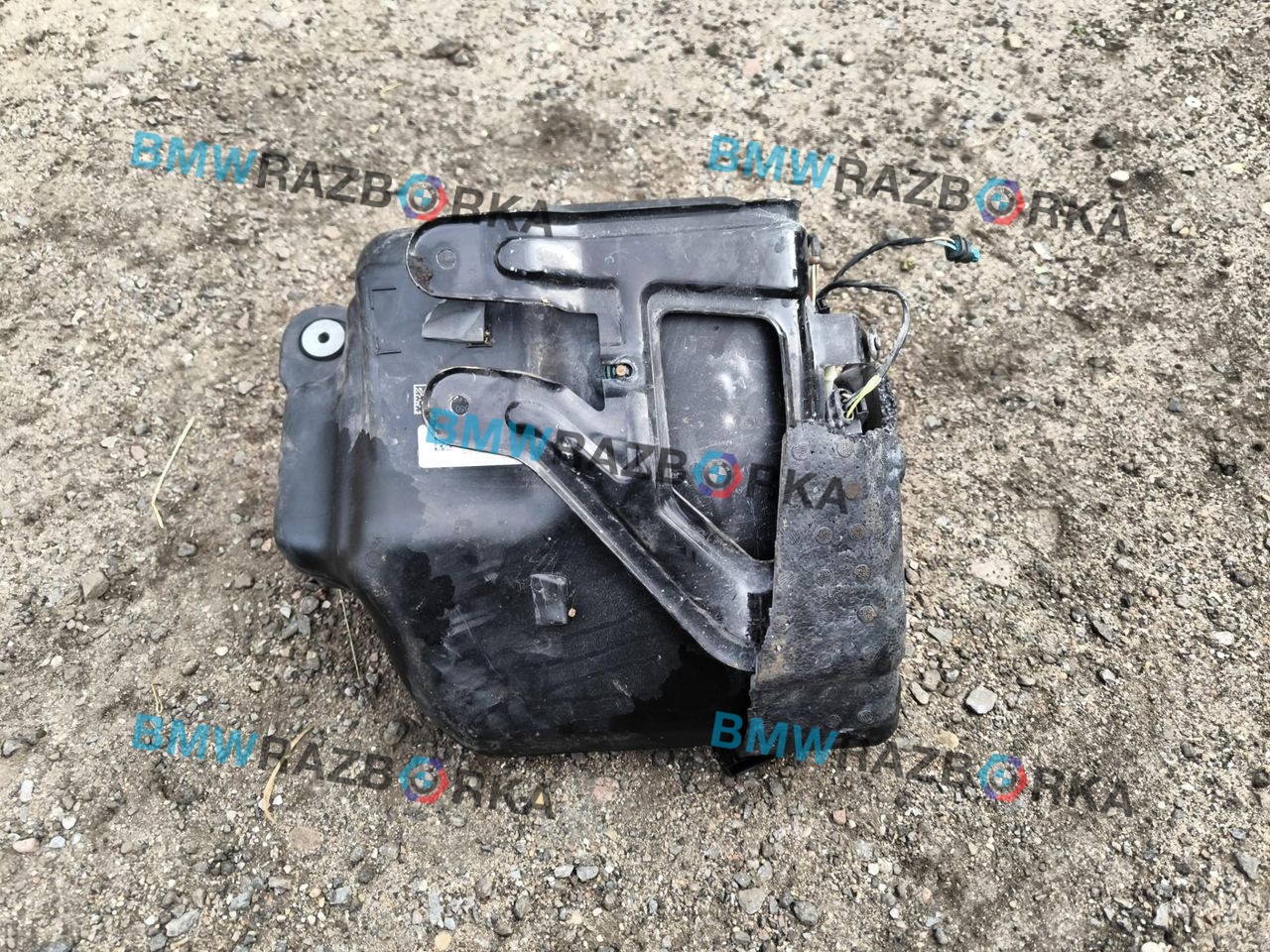 бак AdBlue (мочевины) BMW X6 F16 2015, 3.0 л., N57 D30 C, дизель, АКПП, a96, внедорожник 5 дв., полный привод, 7295653, 16197295653