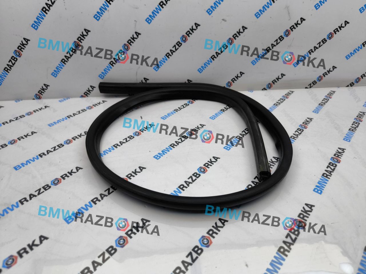 уплотнитель подкапотного пространства BMW X6 F16 2015, 3.0 л., N57 D30 C, дизель, АКПП, a96, внедорожник 5 дв., полный привод, 7294489