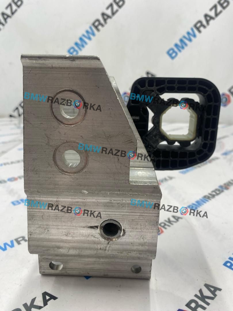 кронштейн радиатора BMW X3 G45 2025, 2.0 л., B48B20P, бензин, АКПП, c4f, внедорожник 5 дв., полный привод, 5A372D3, 5A500E8