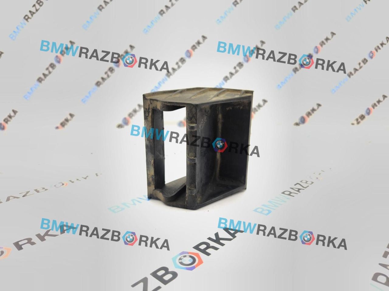 кронштейн радиатора BMW X6 F16 2015, 3.0 л., N57 D30 C, дизель, АКПП, a96, внедорожник 5 дв., полный привод, 7533537