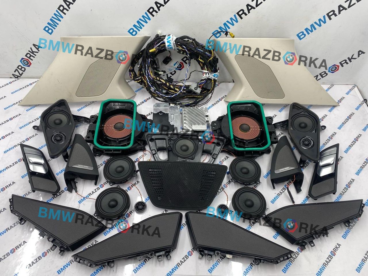 комплект акустики BMW X5 G05 [рестайлинг] G05 2025, 3.0 л., B57 D30 B, дизель, АКПП, c35, внедорожник 5 дв., полный привод, 6809632, 6813597, 5A5CA89, 2622518, 2622517, 9399276, 7433706, 7433712, 7433705, 7433711, 2622516, 9399314, 7455103, 7455104, 7445518, 7445517, 2622519, 2622520, 6997784, 6997783, 5B44D33, 9072600