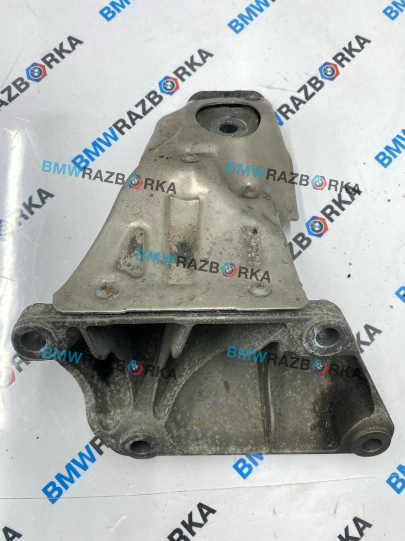 кронштейн двигателя BMW X5 F15 (2013 - 2018), 4.0 л., гибрид, АКПП, a52, внедорожник 5 дв., полный привод, правый руль, 6856186