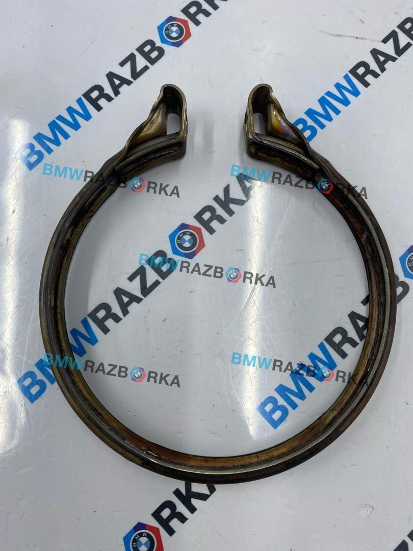 хомут глушителя BMW 1 серия F20/F21 [2-й рестайлинг] F20 2019, 3.0 л., i, B58 B30 A, бензин, АКПП, купе, задний привод, правый руль, 8612537