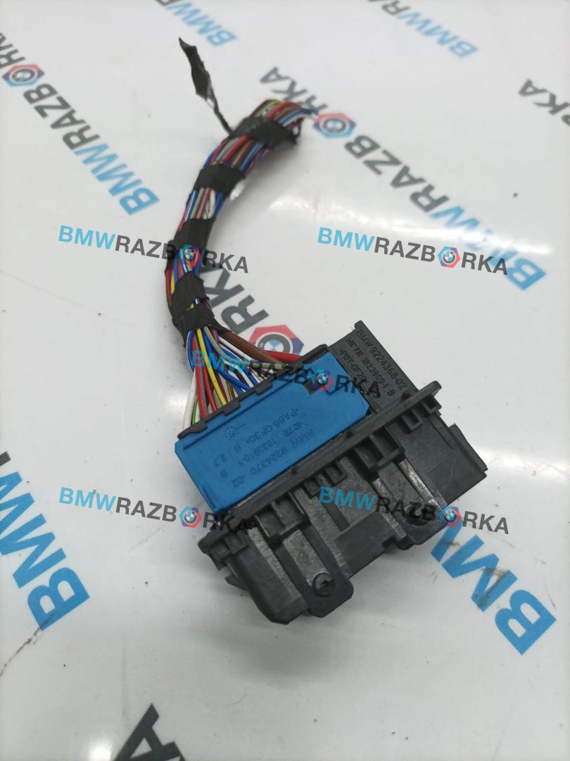 разъем (фишка) проводки BMW X5 G05 2021, 3.0 л., бензин, АКПП, с27, внедорожник 5 дв., полный привод, правый руль, 9224368, 9224370