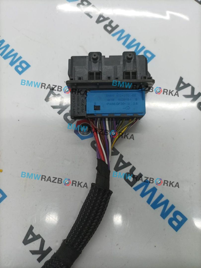 разъем (фишка) проводки BMW i7 G70/G71 2024, электро, АКПП, c3z, седан, задний привод, правый руль, 9224368, 9224370
