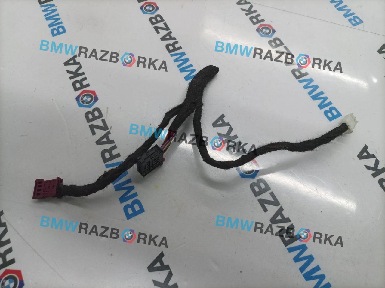 разъем (фишка) проводки BMW i7 G70/G71 2024, электро, АКПП, c3z, седан, задний привод, правый руль, 8377240, 2312110