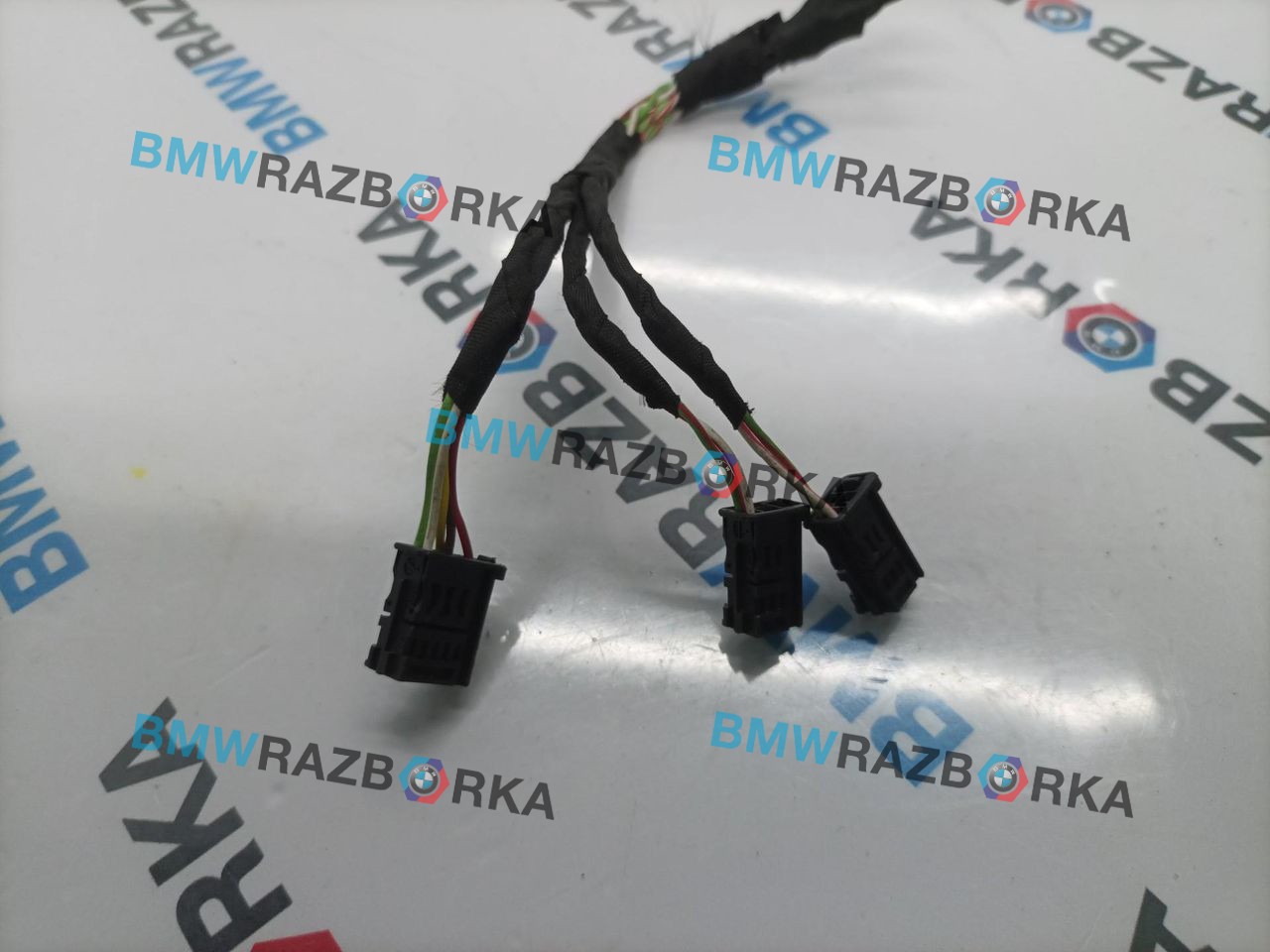 разъем (фишка) проводки BMW i7 G70/G71 2024, электро, АКПП, c3z, седан, задний привод, правый руль, 2208338, 22083391