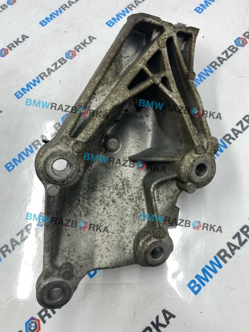 кронштейн двигателя BMW M4 G82/G83 G82 2022, 3.0 л., S58B30A, бензин, c4p, купе, задний привод, 22118053548, 8053548
