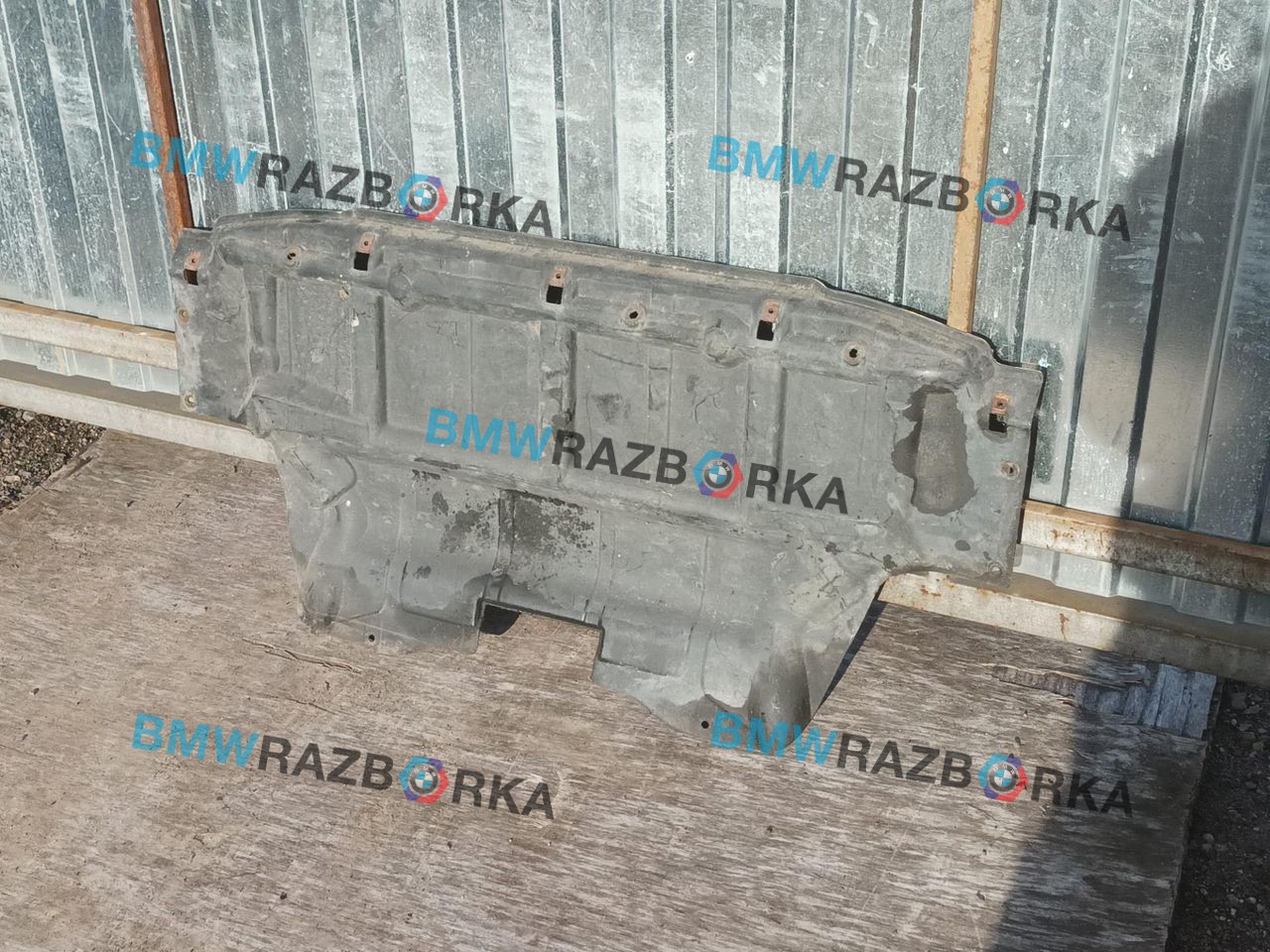 защита двигателя BMW X5 E53 2002, 3.0 л., 8402436