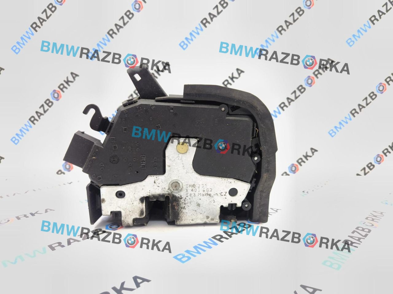 замок двери задней правой BMW X5 E53 2000, 8402602