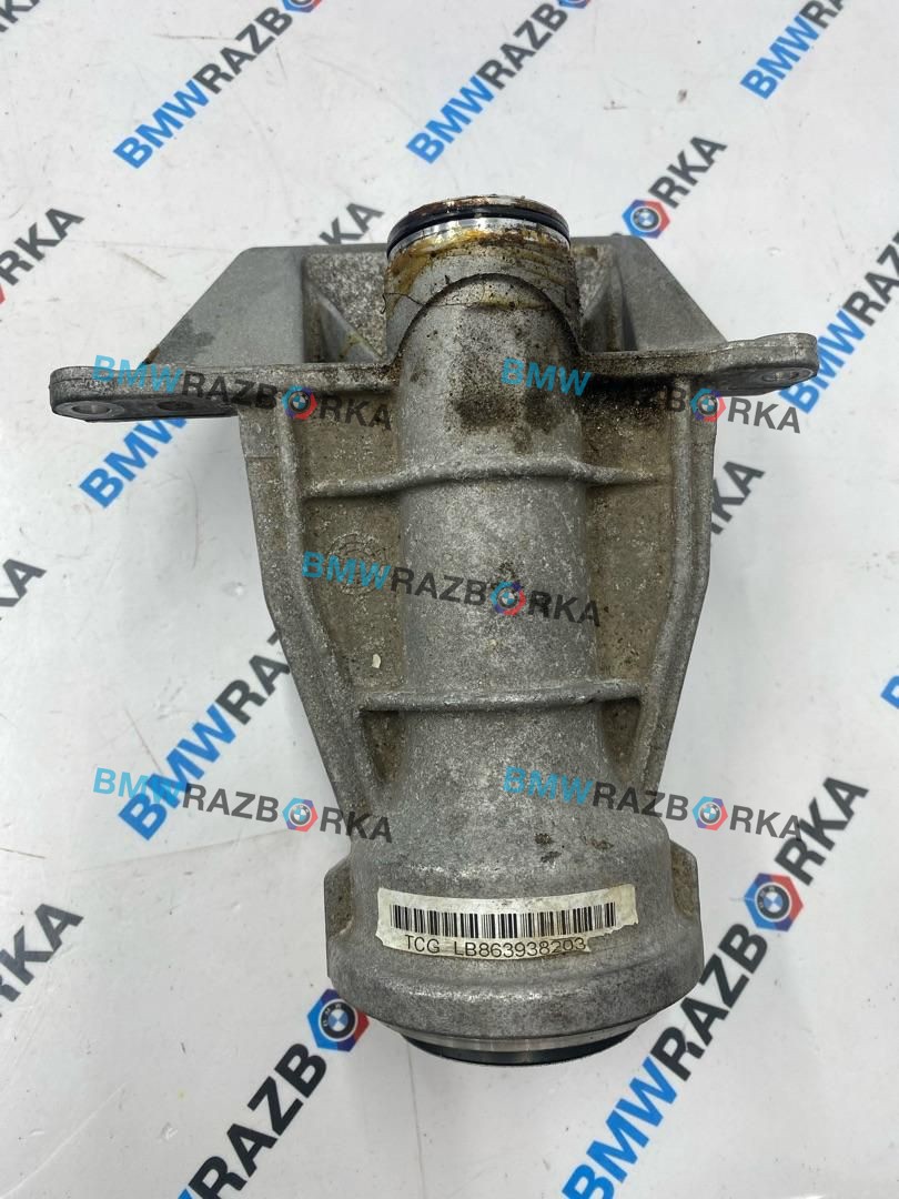 кронштейн полуоси BMW X7 G07 2019, 3.0 л., бензин, АКПП, внедорожник 5 дв., 8639383