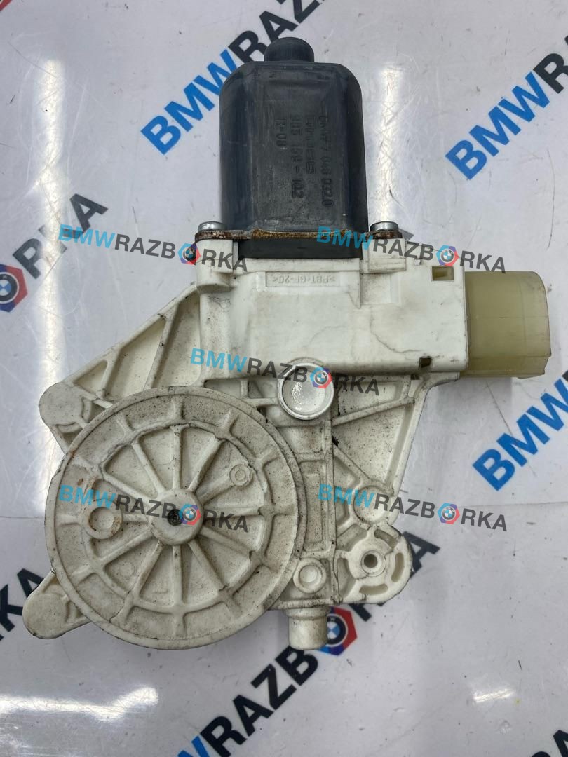 моторчик стеклоподъемника передний правый BMW 7 серия F01/F02 2010, 3.0 л., дизель, 7046032
