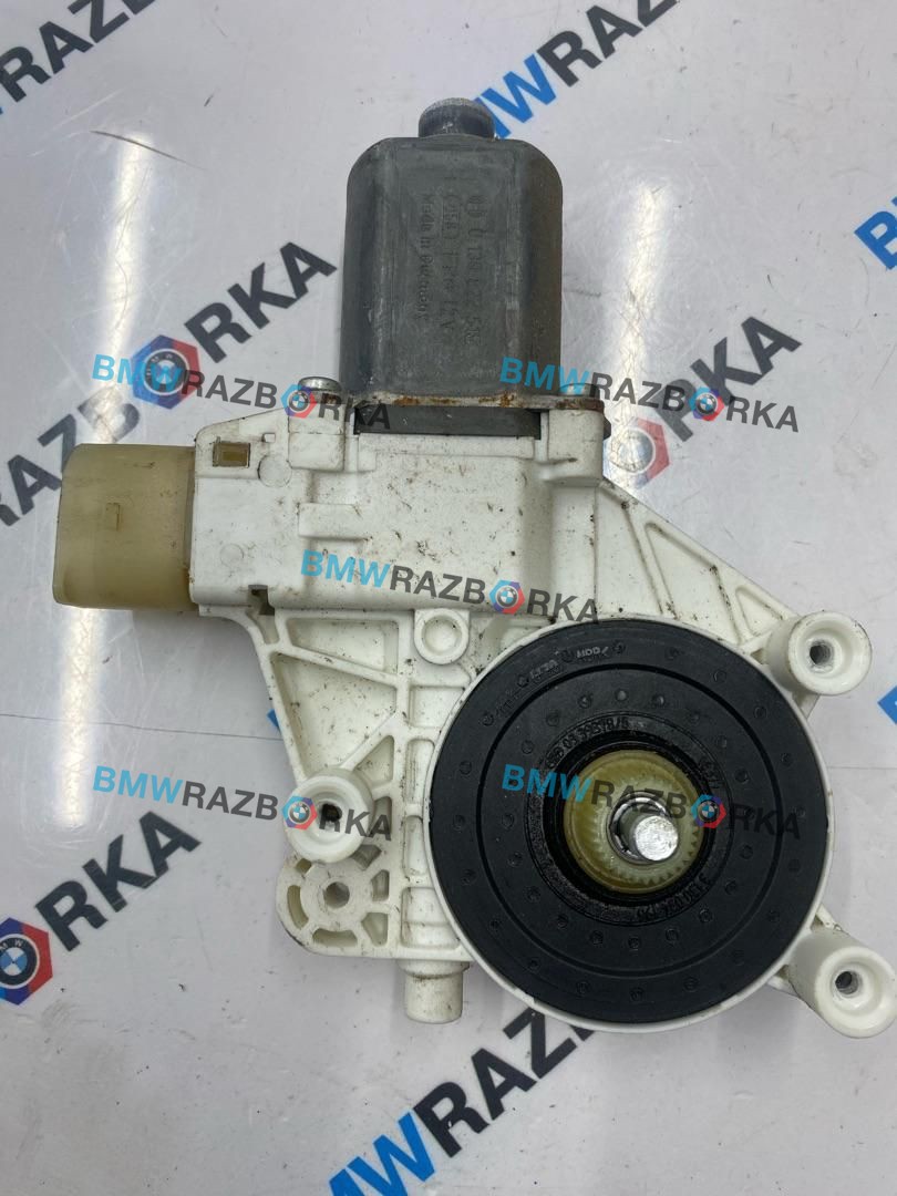 моторчик стеклоподъемника задний правый BMW 7 серия F01/F02 2010, 3.0 л., дизель, 7046032