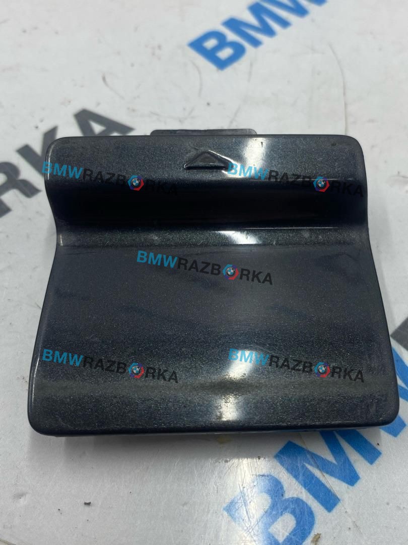 заглушка заднего бампера под крюк BMW 5 серия F07/F10/F11 F10 2011, 3.0 л., N57 D30 A, дизель, МКПП, седан, 7184784