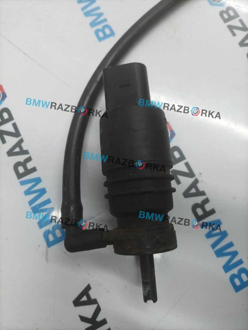 насос (моторчик) омывателя стекла BMW 5 серия F07/F10/F11 [рестайлинг] F11 2013, 2.0 л., дизель, универсал, 8362154