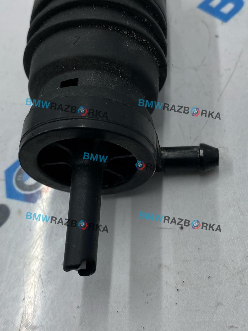 насос (моторчик) омывателя стекла BMW 5 серия F07/F10/F11 [рестайлинг] F11 2013, 2.0 л., дизель, универсал, 8362154