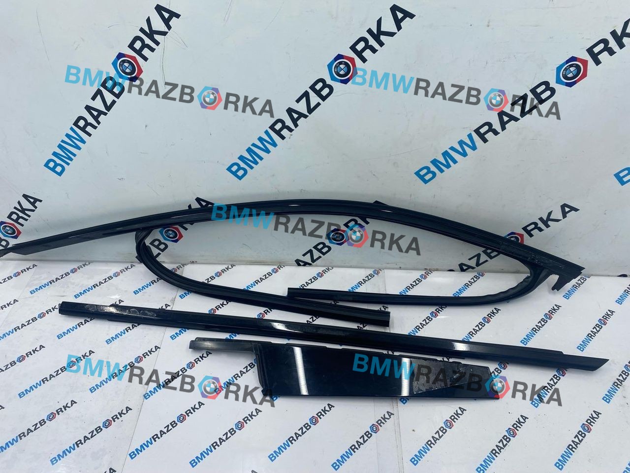 молдинг двери передней левой BMW M3 G80/G81 G80 2023, 3.0 л., S58B30A, бензин, АКПП, c4g, седан, полный привод, правый руль, 7465137, 7465149, 7407403