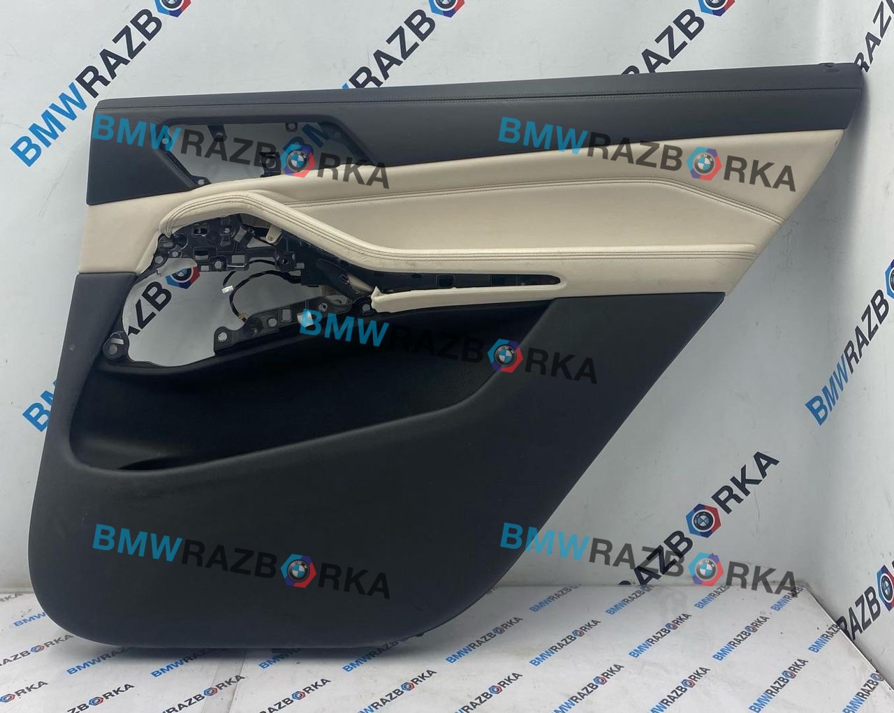 обшивка двери задняя правая BMW X7 G07 2019, 3.0 л., B57 D30 C, дизель, АКПП, 475, внедорожник 5 дв., полный привод