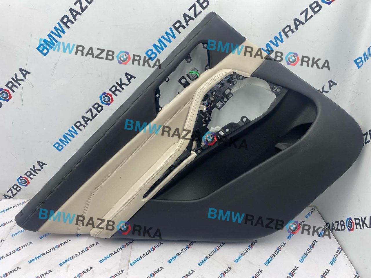 обшивка двери задняя левая BMW X7 G07 2019, 3.0 л., B57 D30 C, дизель, АКПП, 475, внедорожник 5 дв., полный привод