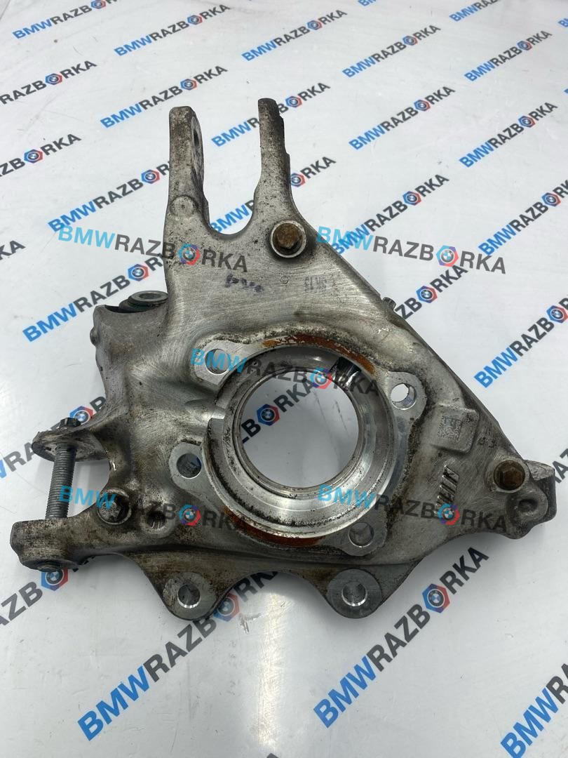кулак задний правый BMW M4 G82/G83 G82 2021, S58B30A, АКПП, c36, купе, полный привод, правый руль, 8095658