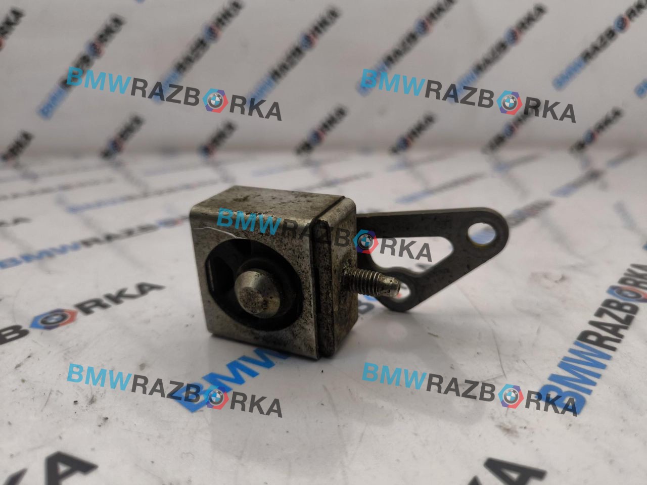 кронштейн глушителя BMW M4 G82/G83 G82 2021, S58B30A, АКПП, c36, купе, полный привод, правый руль, 8632096, 7883020
