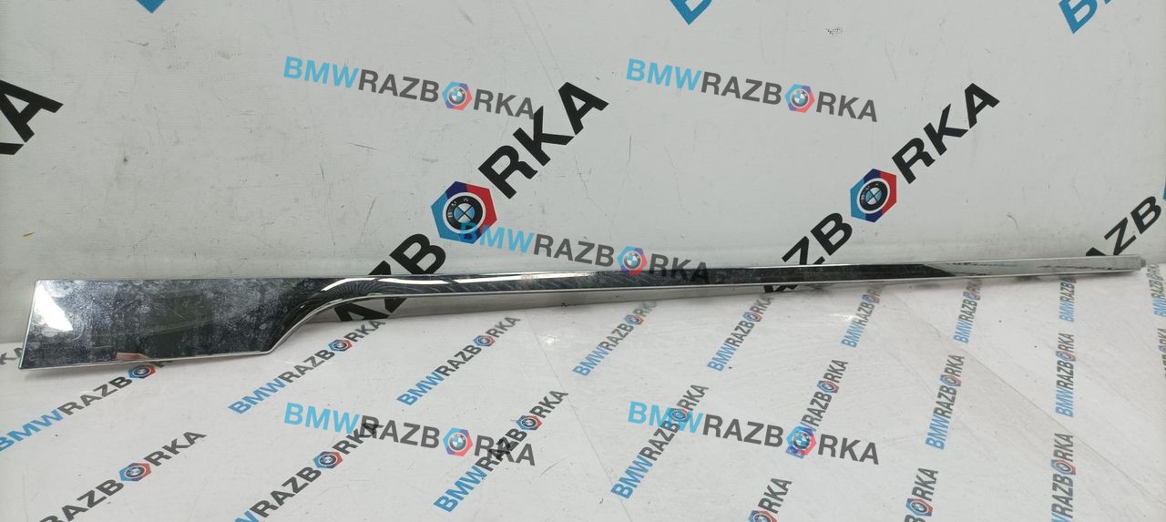 молдинг (накладка кузовная) BMW i7 G70/G71 2024, электро, АКПП, c3z, седан, задний привод, правый руль, 9464325