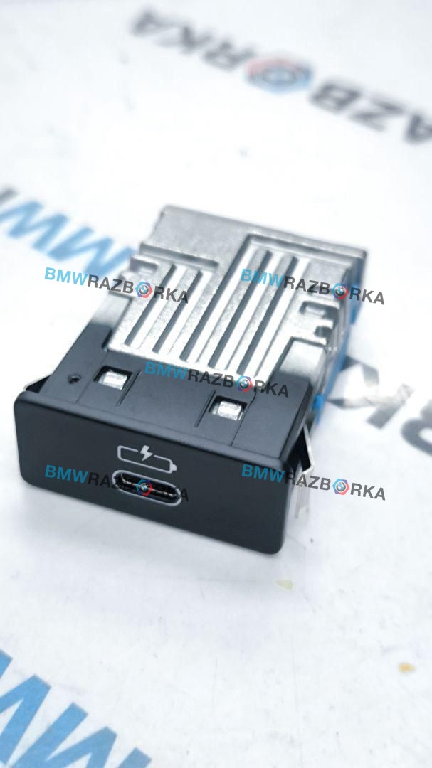 разъем AUX / USB BMW X6 G06 [рестайлинг] G06 2024, 3.0 л., B58B30P, бензин, АКПП, 416, внедорожник 5 дв., полный привод, 5A84164