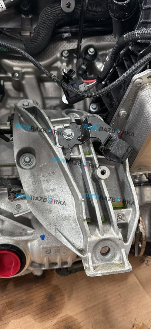 кронштейн двигателя BMW X6 G06 [рестайлинг] G06 2024, 3.0 л., B58B30P, бензин, АКПП, 416, внедорожник 5 дв., полный привод, 9844633