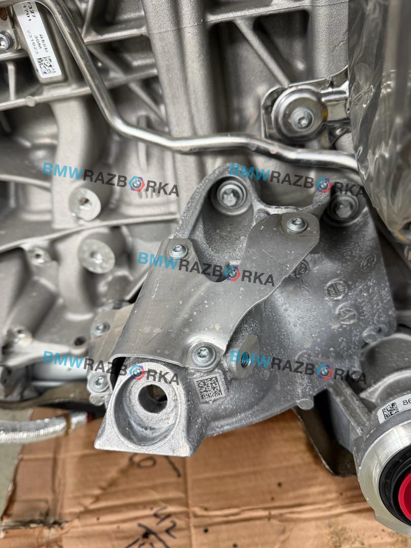 кронштейн двигателя BMW X6 G06 [рестайлинг] G06 2024, 3.0 л., B58B30P, бензин, АКПП, 416, внедорожник 5 дв., полный привод, 9895922