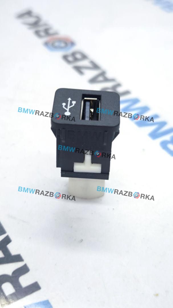 разъем AUX / USB BMW X6 G06 [рестайлинг] G06 2024, 3.0 л., B58B30P, бензин, АКПП, 416, внедорожник 5 дв., полный привод, 9229294