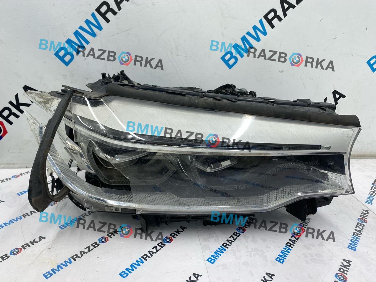 фара правая BMW M5 F90 2019, 4.4 л., S63 B44 B, бензин, АКПП, 475, седан, полный привод