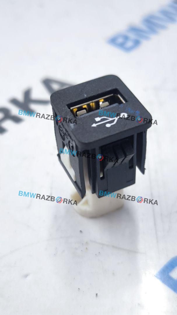 разъем AUX / USB BMW M5 F90 2019, 4.4 л., S63 B44 B, бензин, АКПП, 475, седан, полный привод, 9229294