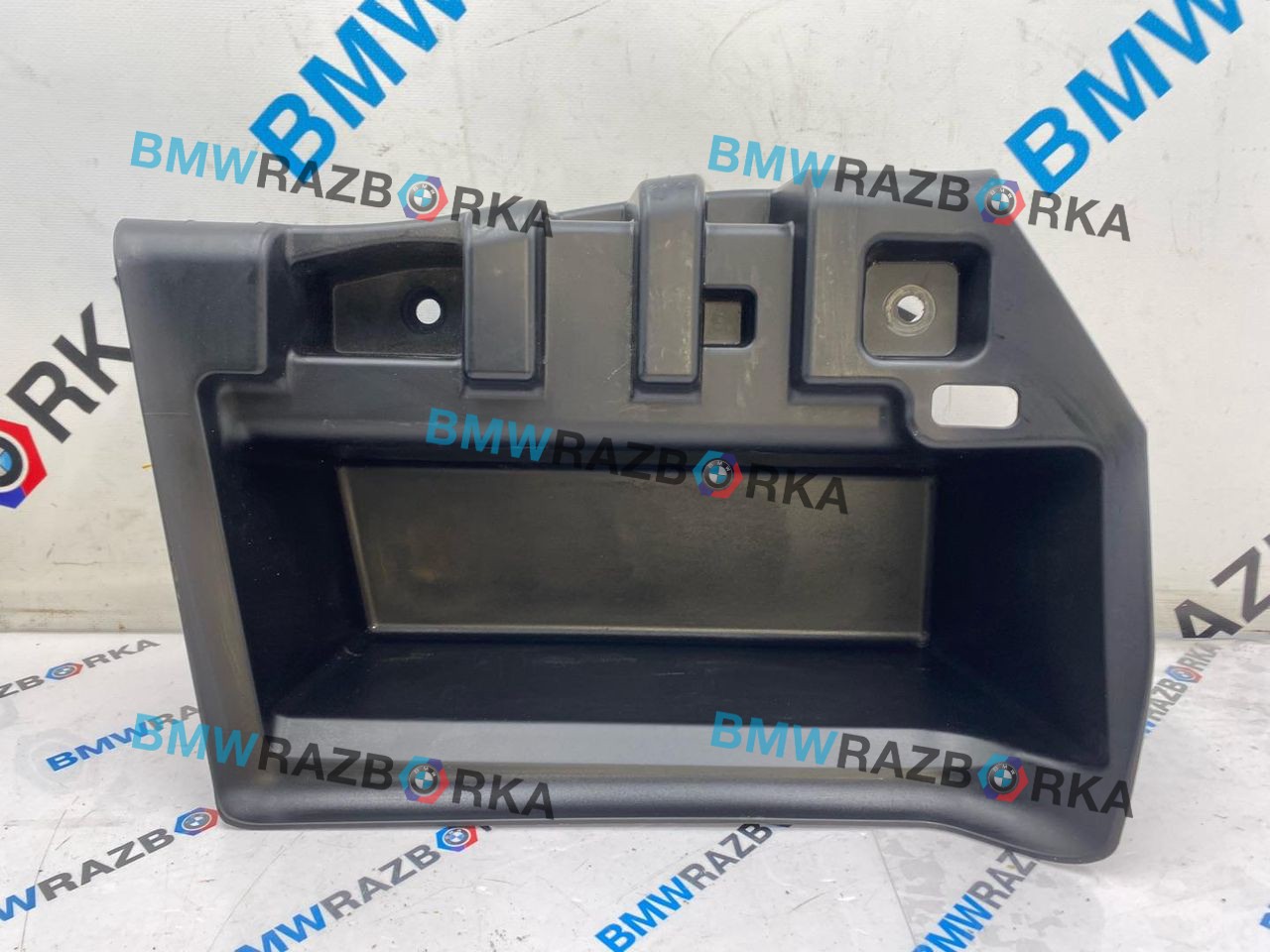 вещевое отделение в багажнике правое BMW M5 F90 2019, 4.4 л., S63 B44 B, бензин, АКПП, 475, седан, полный привод, 7373580