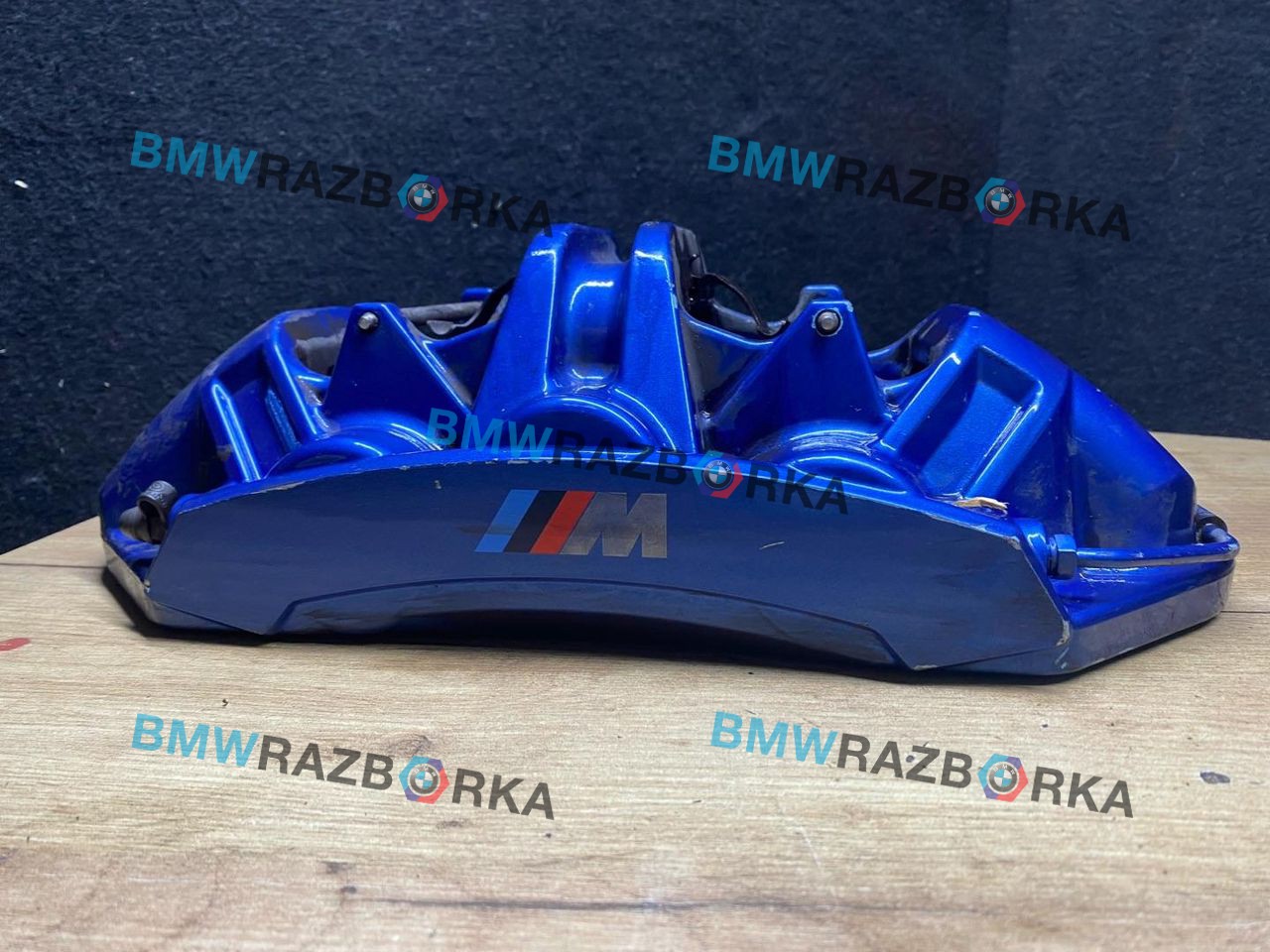 суппорт передний левый BMW M5 F90 2019, 4.4 л., S63 B44 B, бензин, АКПП, 475, седан, полный привод, 34118089937, 8089937