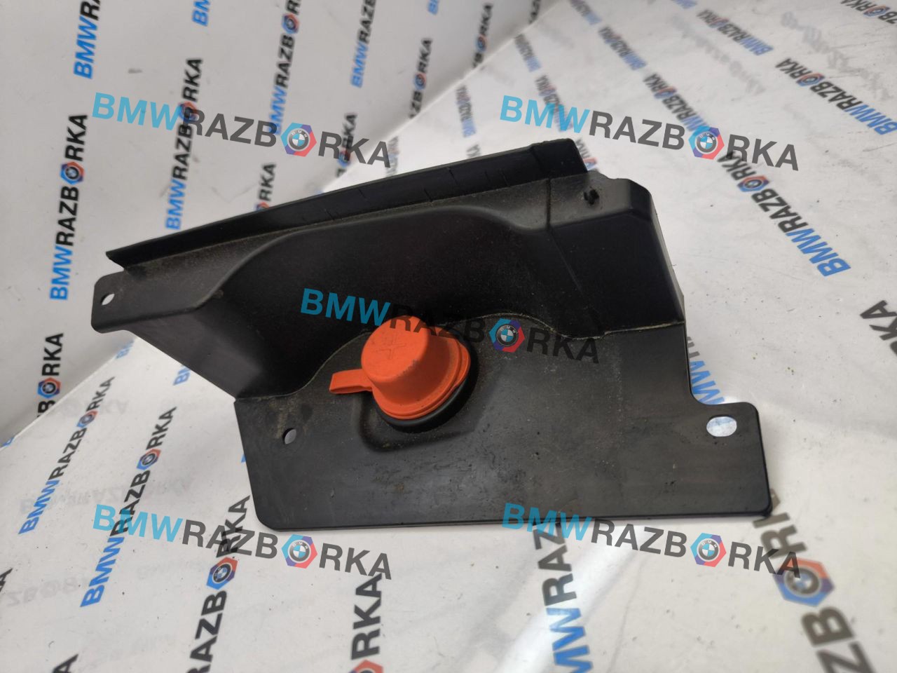 подкапотный пластик Mini Countryman 2 поколение [рестайлинг] F60 2021, 1.5 л., B38 A15 A, бензин, МКПП, 7290727, 51717290727