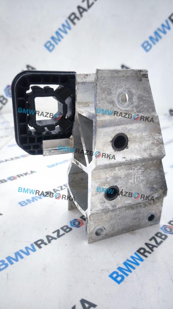 кронштейн радиатора BMW X3 G01 2019, 3.0 л., B58 B30 A, бензин, полный привод, 7399966, 8642754