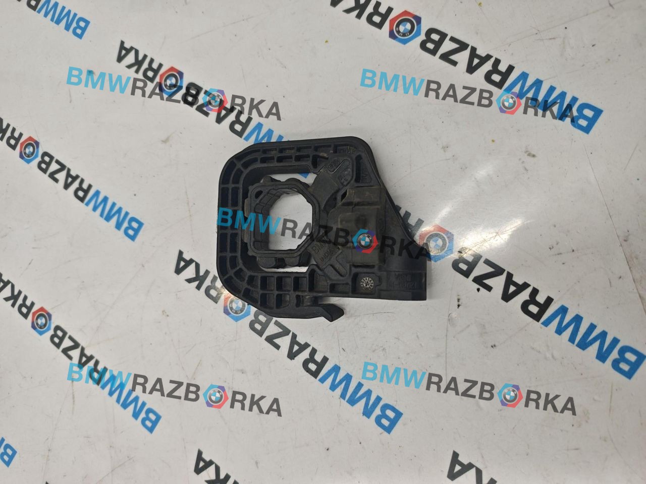 кронштейн радиатора BMW 3 серия G20 2022, 2.0 л., B48 B20 A, бензин, седан, 9885622