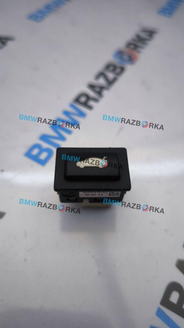 кнопка открытия багажника BMW 7 серия F01/F02 2011, 3.0 л., дизель, АКПП, седан, 9200316