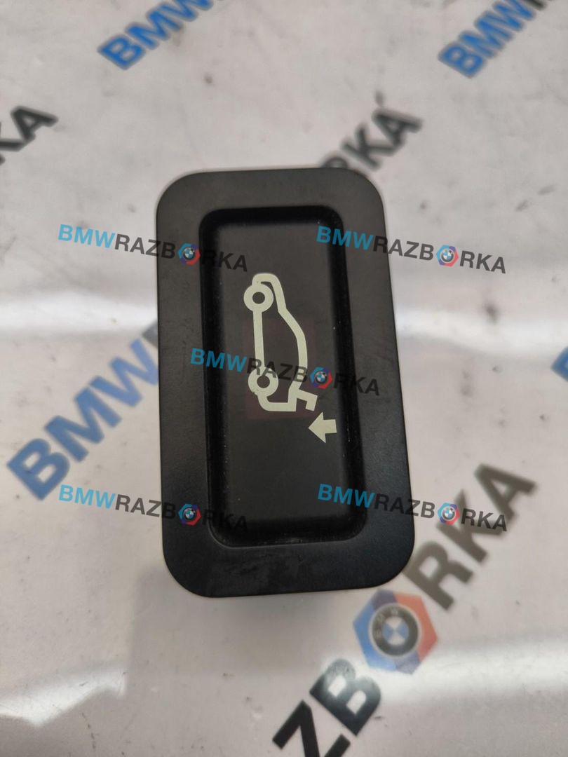 кнопка открытия багажника BMW X6 E71/E72 2009, 3.0 л., N54 B30 A, бензин, АКПП, внедорожник 5 дв., 8375580