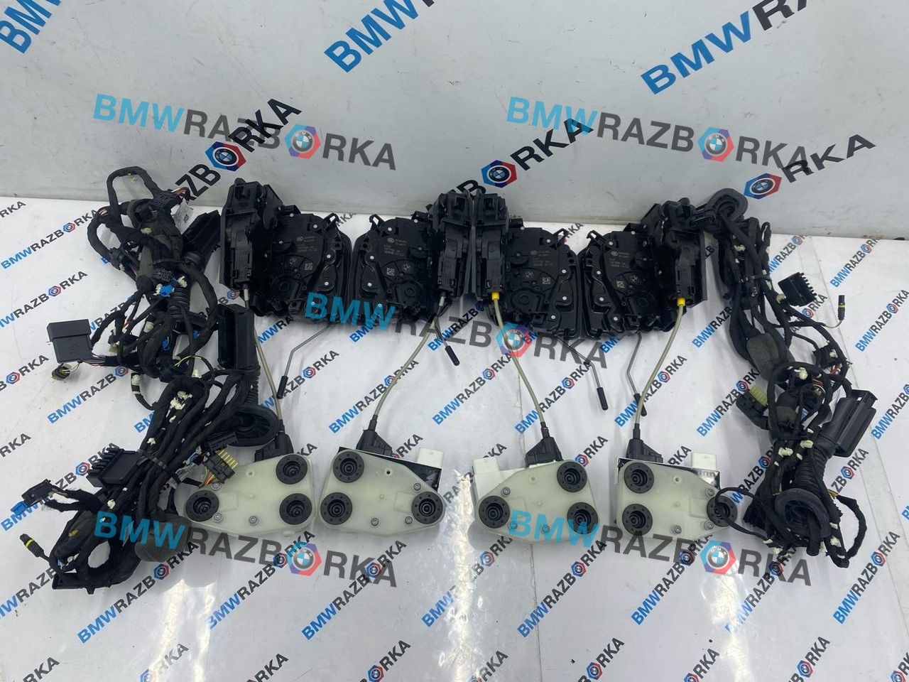 замок двери BMW X6 G06 [рестайлинг] G06 2023, 3.0 л., i, B58B30, бензин, АКПП, a96, внедорожник 5 дв., полный привод, 7419839, 7419840, 7477704, 7477703, 7477702, 7477699, 7474646, 7474645, 5A5B6E1, 5A5B6C4, 5A5B6A1