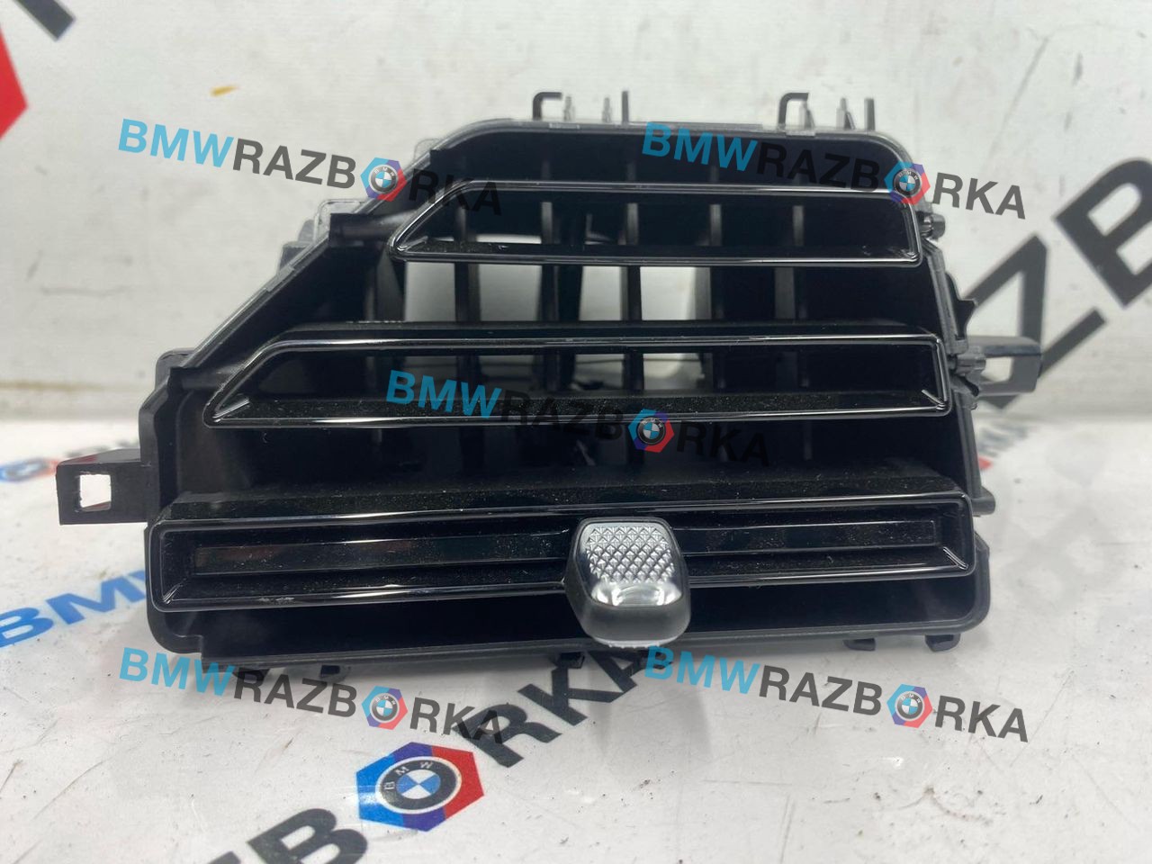 дефлектор обдува салона BMW X6 G06 [рестайлинг] G06 2023, 3.0 л., i, B58B30, бензин, АКПП, a96, внедорожник 5 дв., полный привод, 5A4F827, 5A46266
