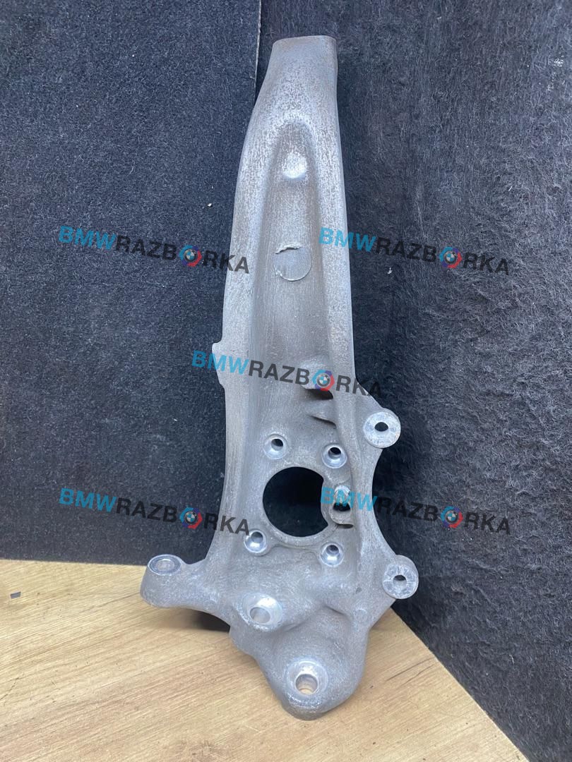 кулак поворотный правый BMW 5 серия G30/G31 G30 2017, 2.0 л., B47 D20 B, дизель, АКПП, a90, седан, задний привод, правый руль, 31206884382, 6884382