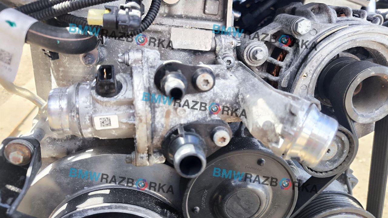 помпа BMW M4 G82/G83 G82 2021, S58B30A, АКПП, black-sapphire metallic, купе, полный привод