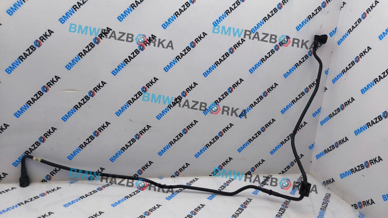 патрубок расширительного бачка BMW M4 G82/G83 G82 2021, S58B30A, АКПП, black-sapphire metallic, купе, полный привод, 8096445