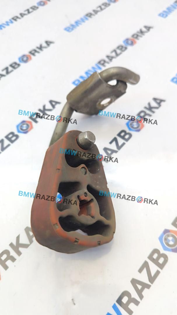 кронштейн глушителя BMW M4 G82/G83 G82 2021, S58B30A, АКПП, black-sapphire metallic, купе, полный привод, 18107583940, 7583940