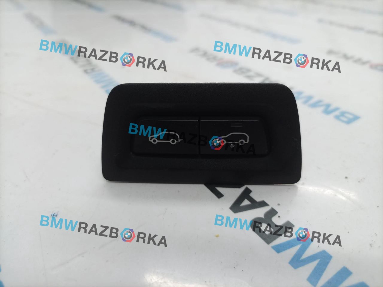 кнопка открытия багажника BMW X5 G05 [рестайлинг] G05 2024, 3.0 л., B57 D30 B, дизель, АКПП, a96, внедорожник 5 дв., полный привод, 9860974, 61319860974