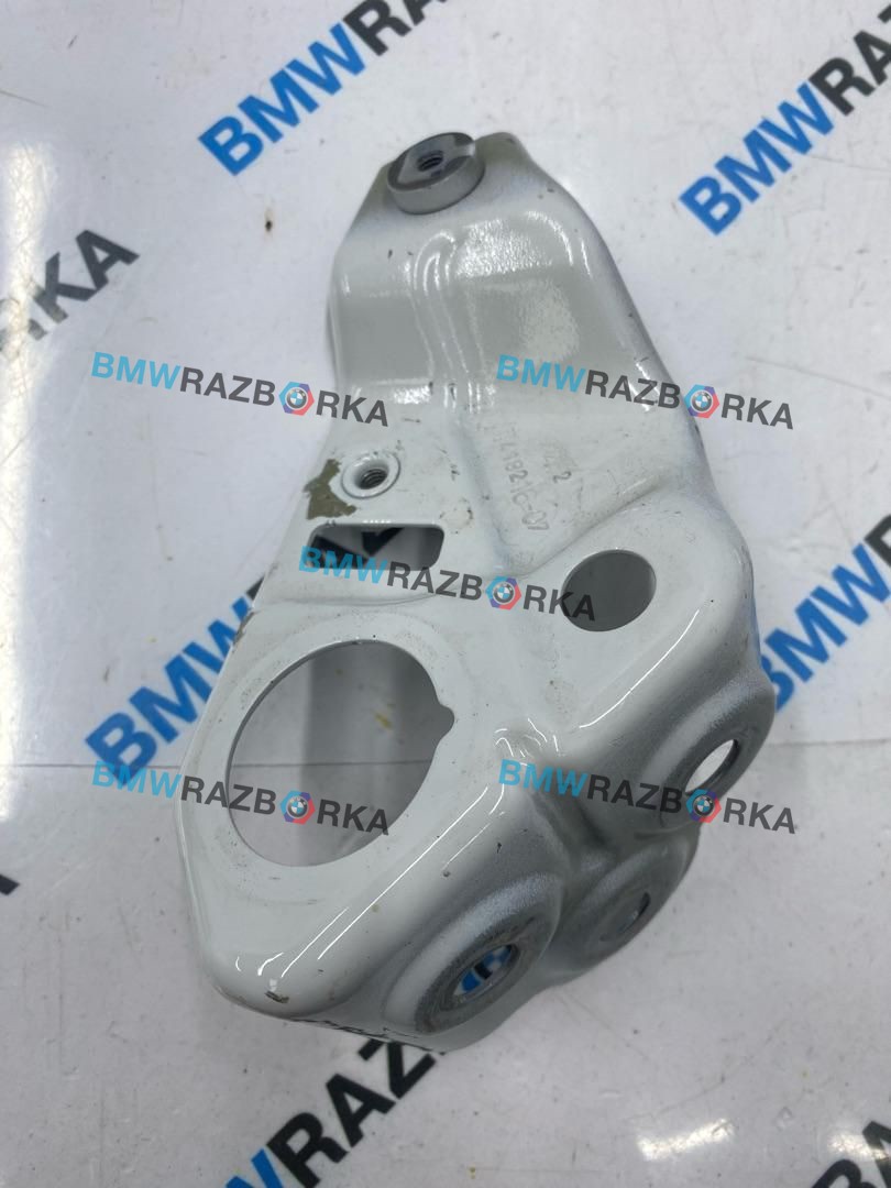крепление крыла переднего правого BMW X5 G05 [рестайлинг] G05 2024, 3.0 л., B57 D30 B, дизель, АКПП, a96, внедорожник 5 дв., полный привод, 7418216
