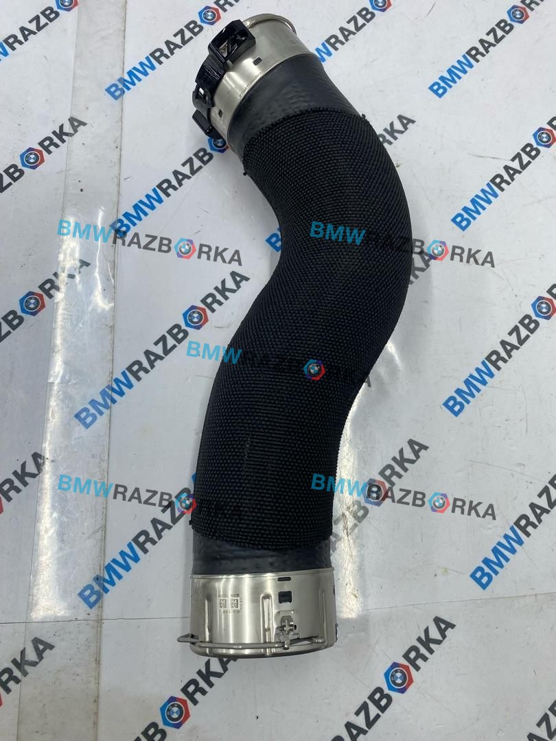 патрубок интеркулера BMW X5 G05 [рестайлинг] G05 2024, 3.0 л., B57 D30 B, дизель, АКПП, a96, внедорожник 5 дв., полный привод, 8599392, 13718599392